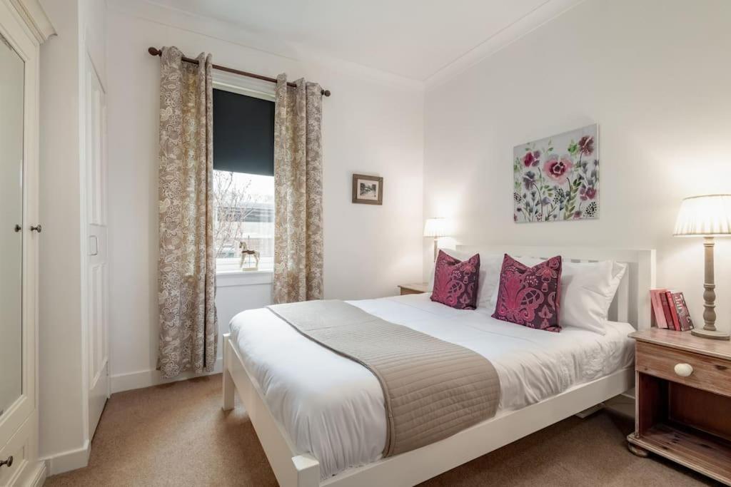 Heather Cottage, 2 Bedroom In Comrie Exterior photo